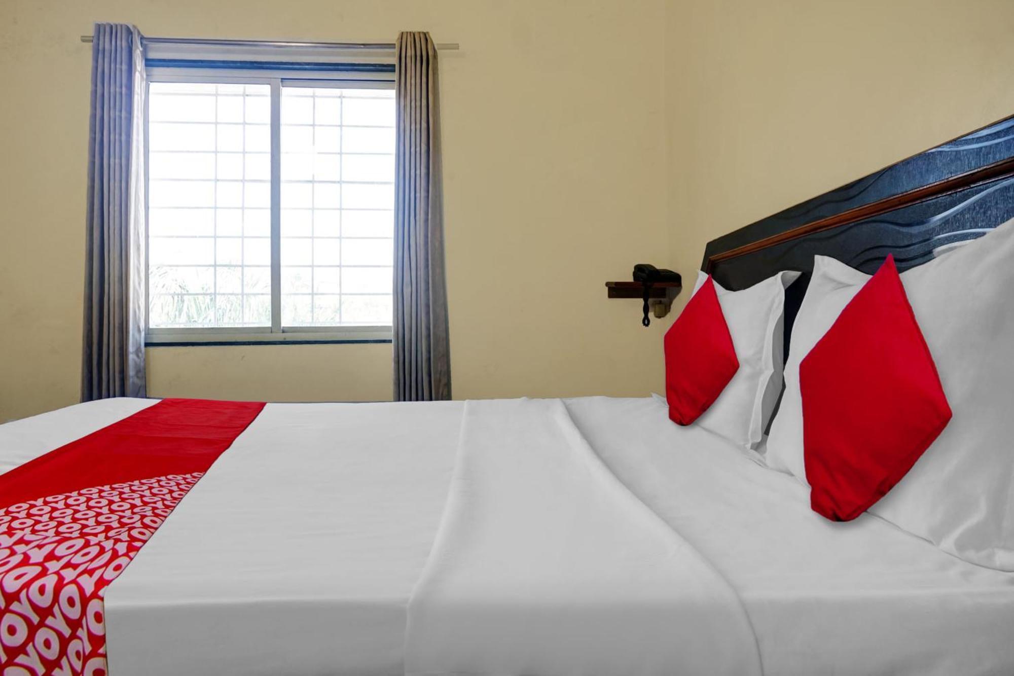Hotel O Happy Homely Stay Sasvad Exteriör bild