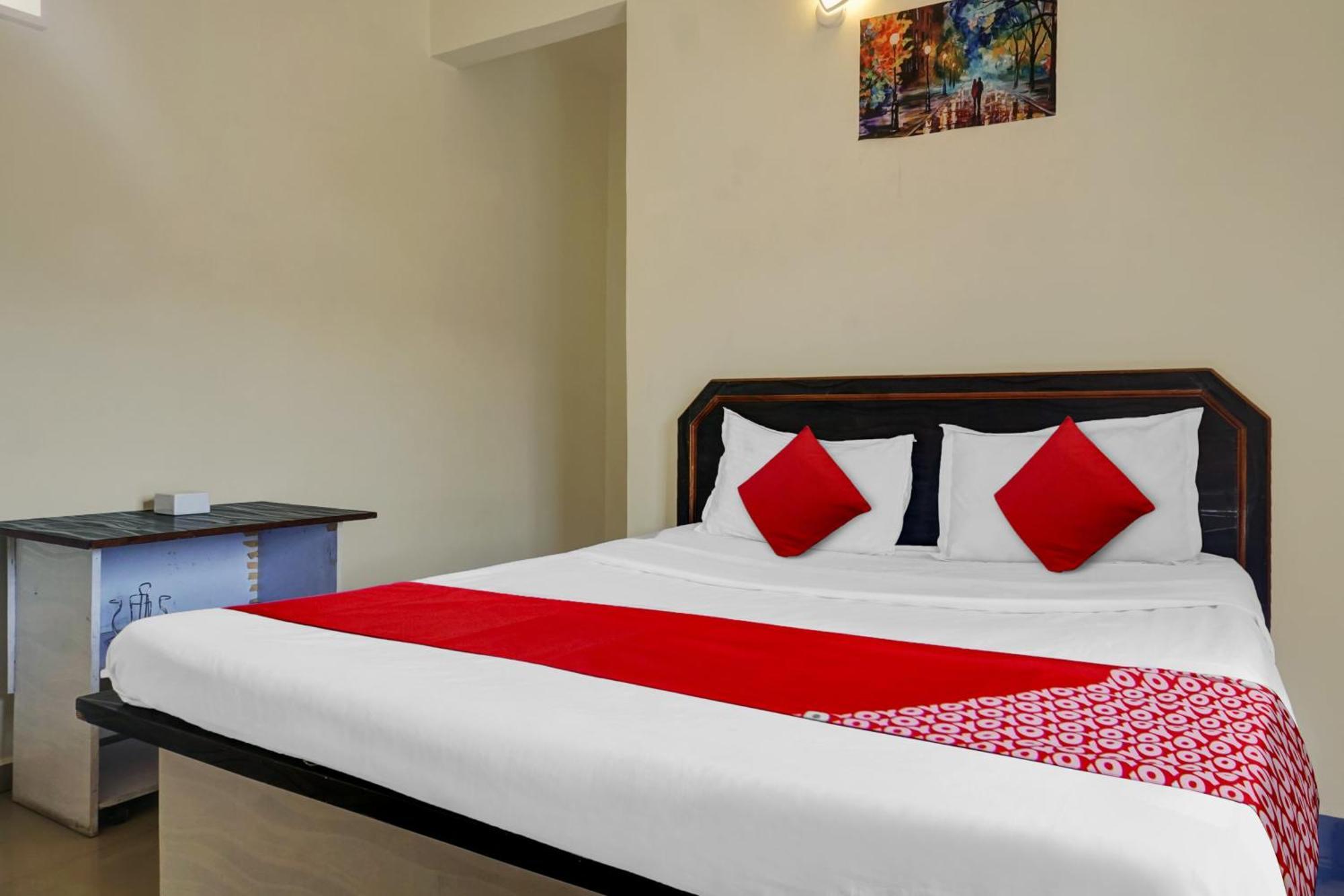 Hotel O Happy Homely Stay Sasvad Exteriör bild