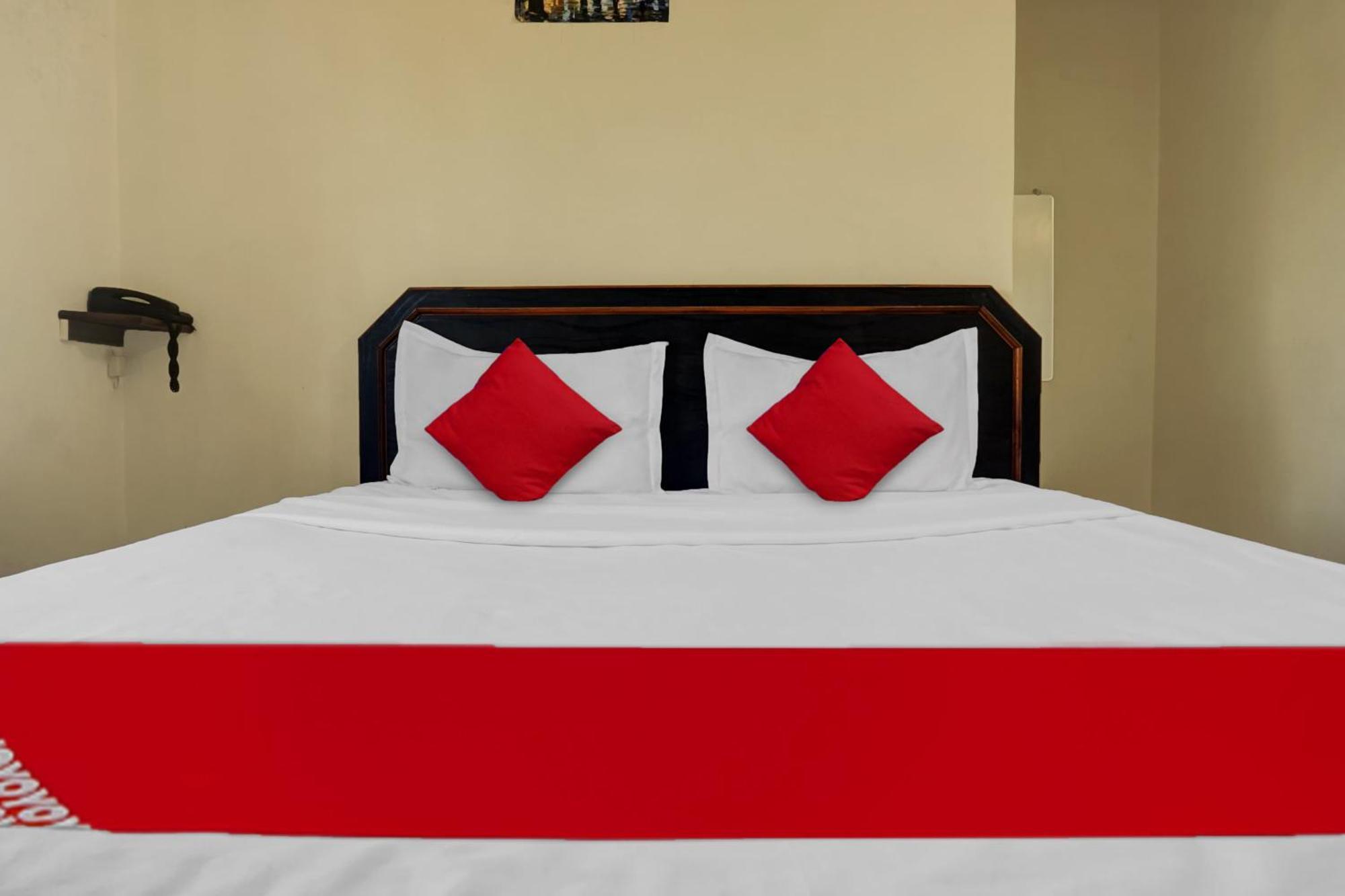 Hotel O Happy Homely Stay Sasvad Exteriör bild