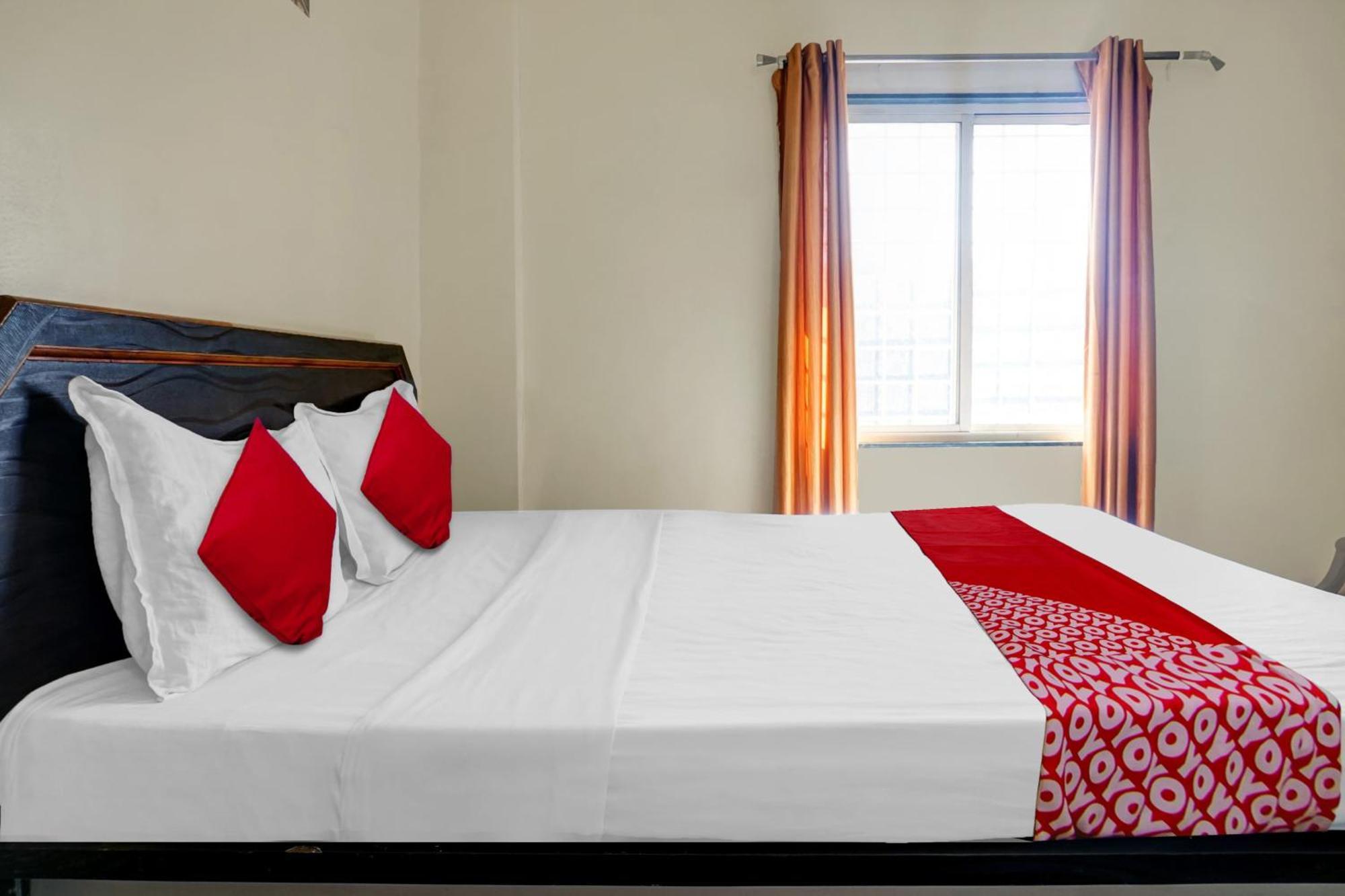 Hotel O Happy Homely Stay Sasvad Exteriör bild