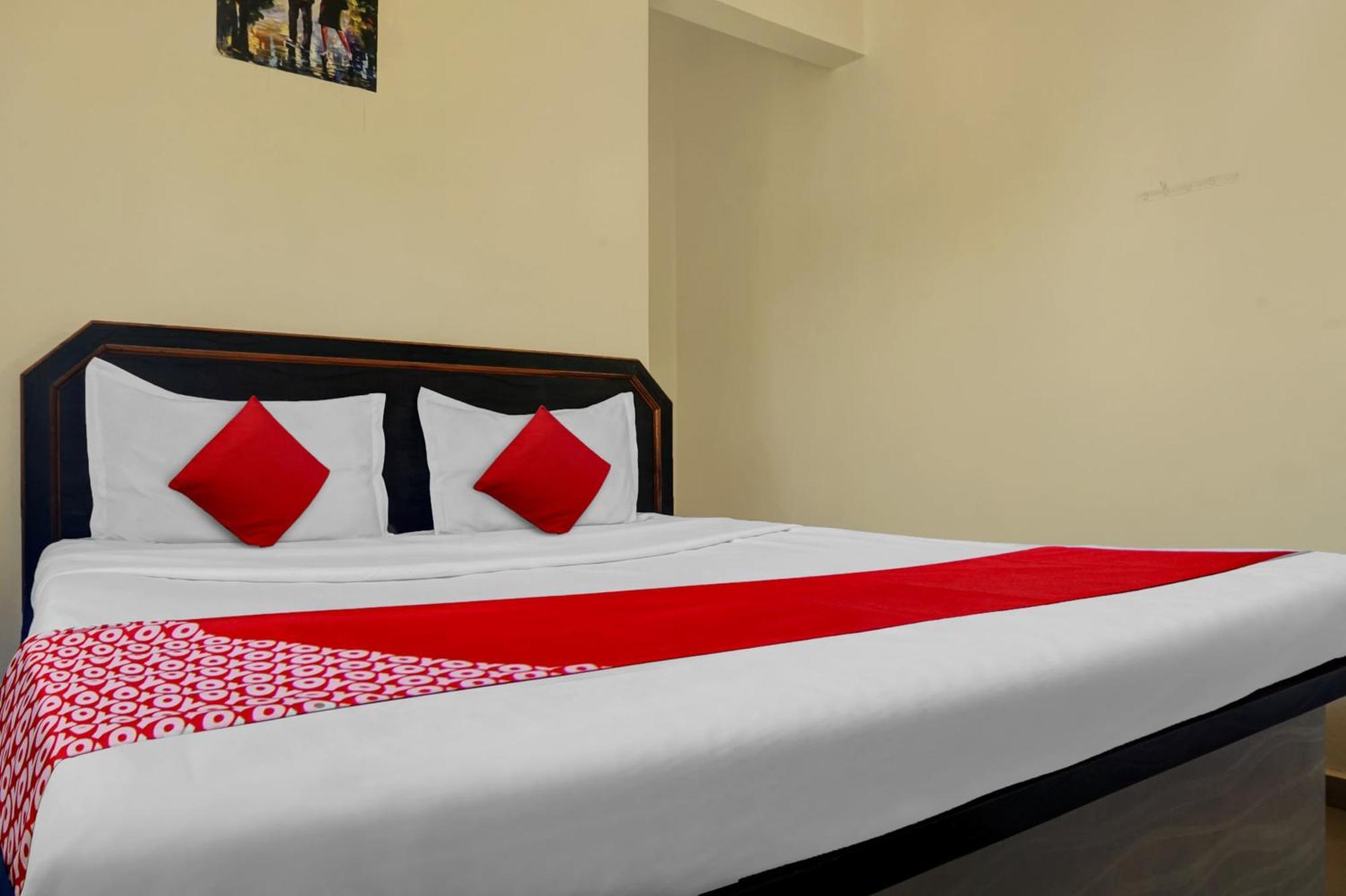 Hotel O Happy Homely Stay Sasvad Exteriör bild