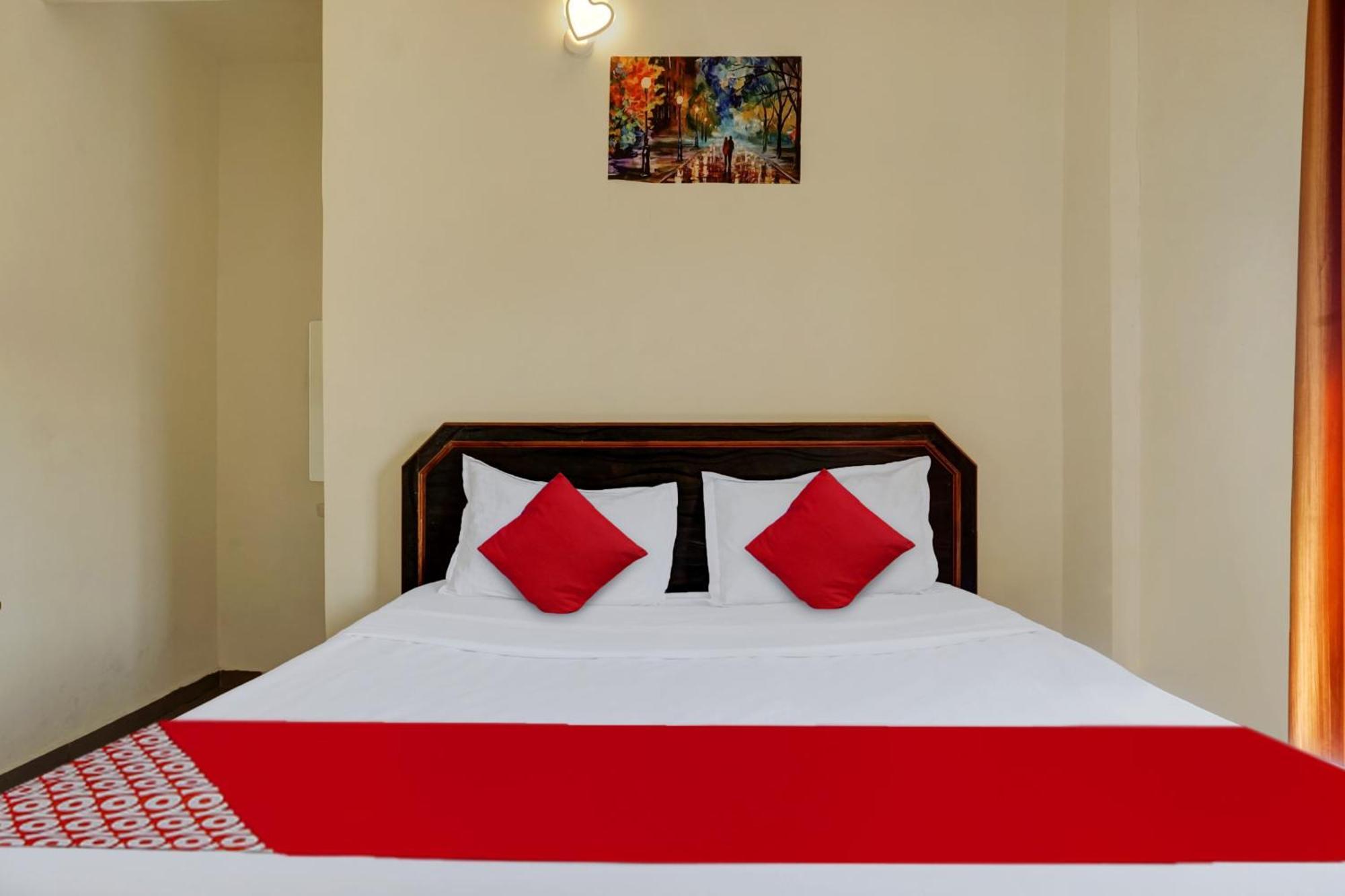 Hotel O Happy Homely Stay Sasvad Exteriör bild